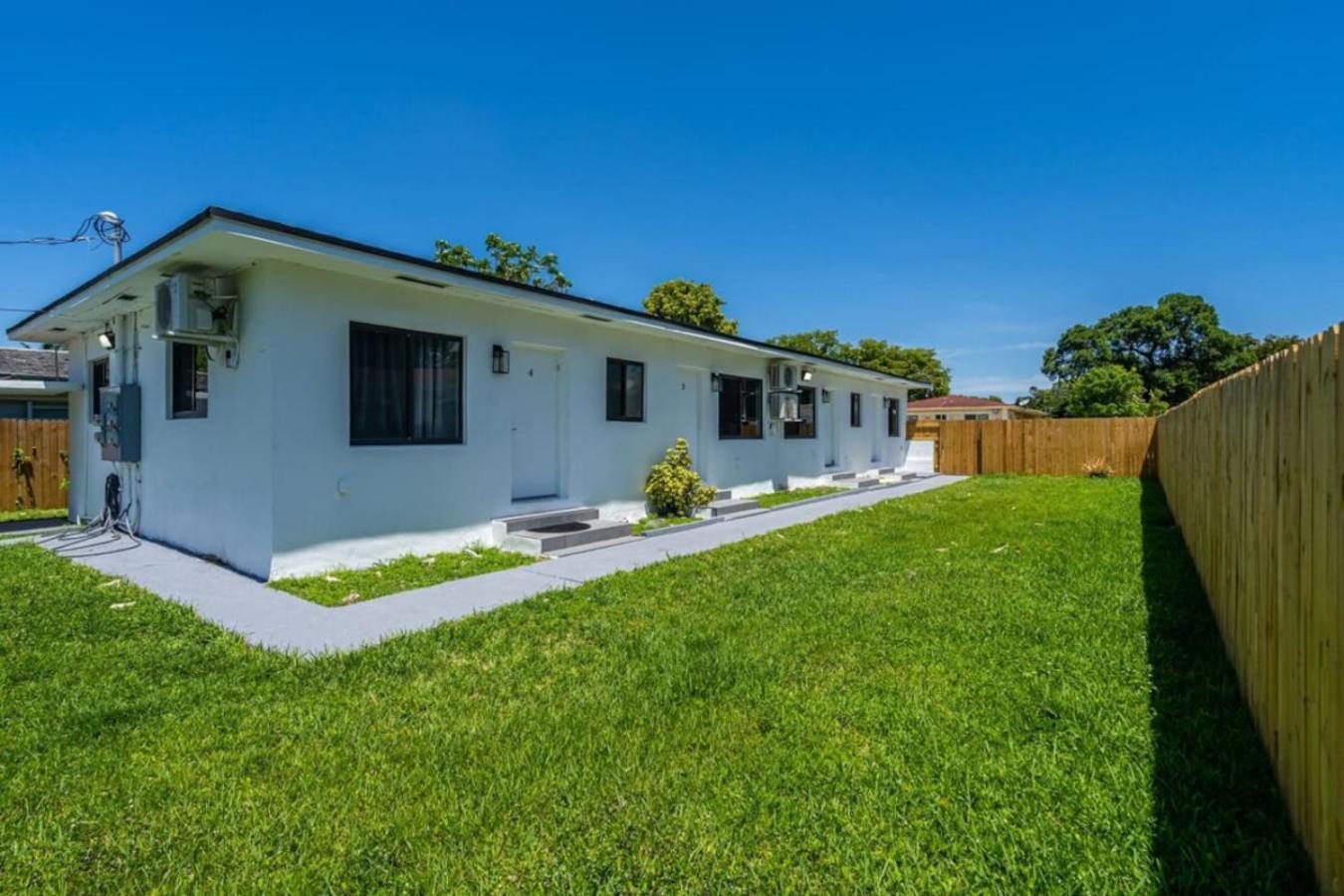 Unit 2 Cute Studio In North Miami Apartment Exterior photo